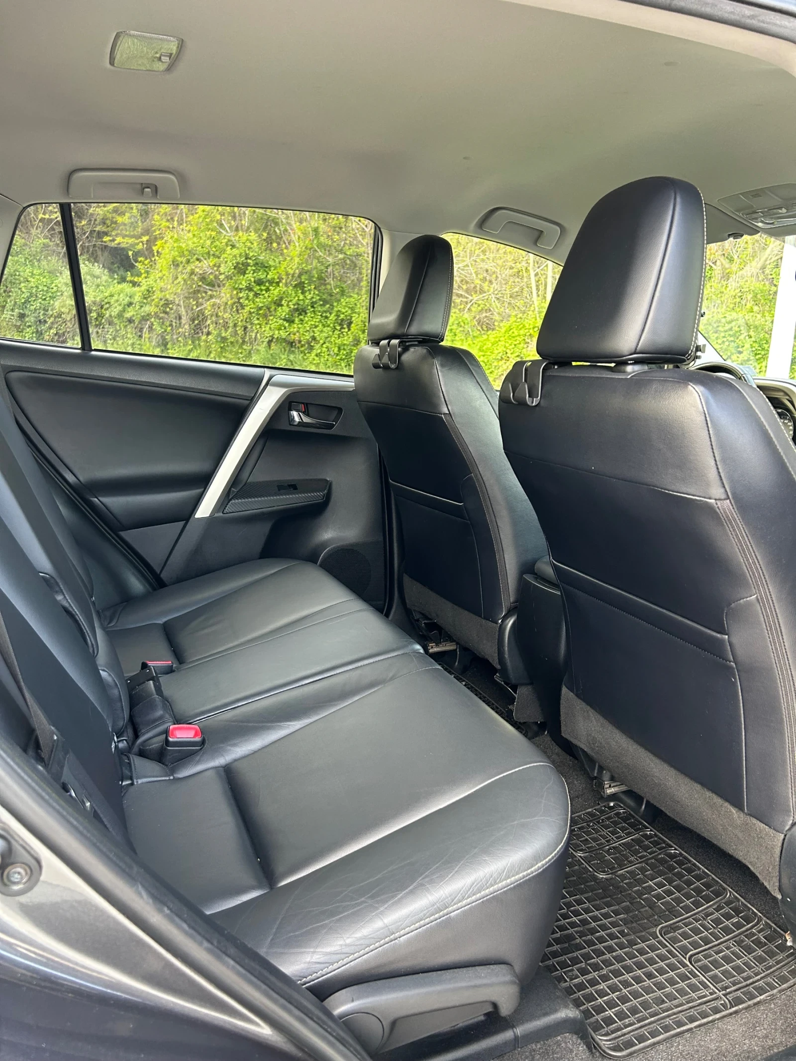 Toyota Rav4 2.2 АВТОМАТ 4х4, снимка 13 - Автомобили и джипове - 54459515