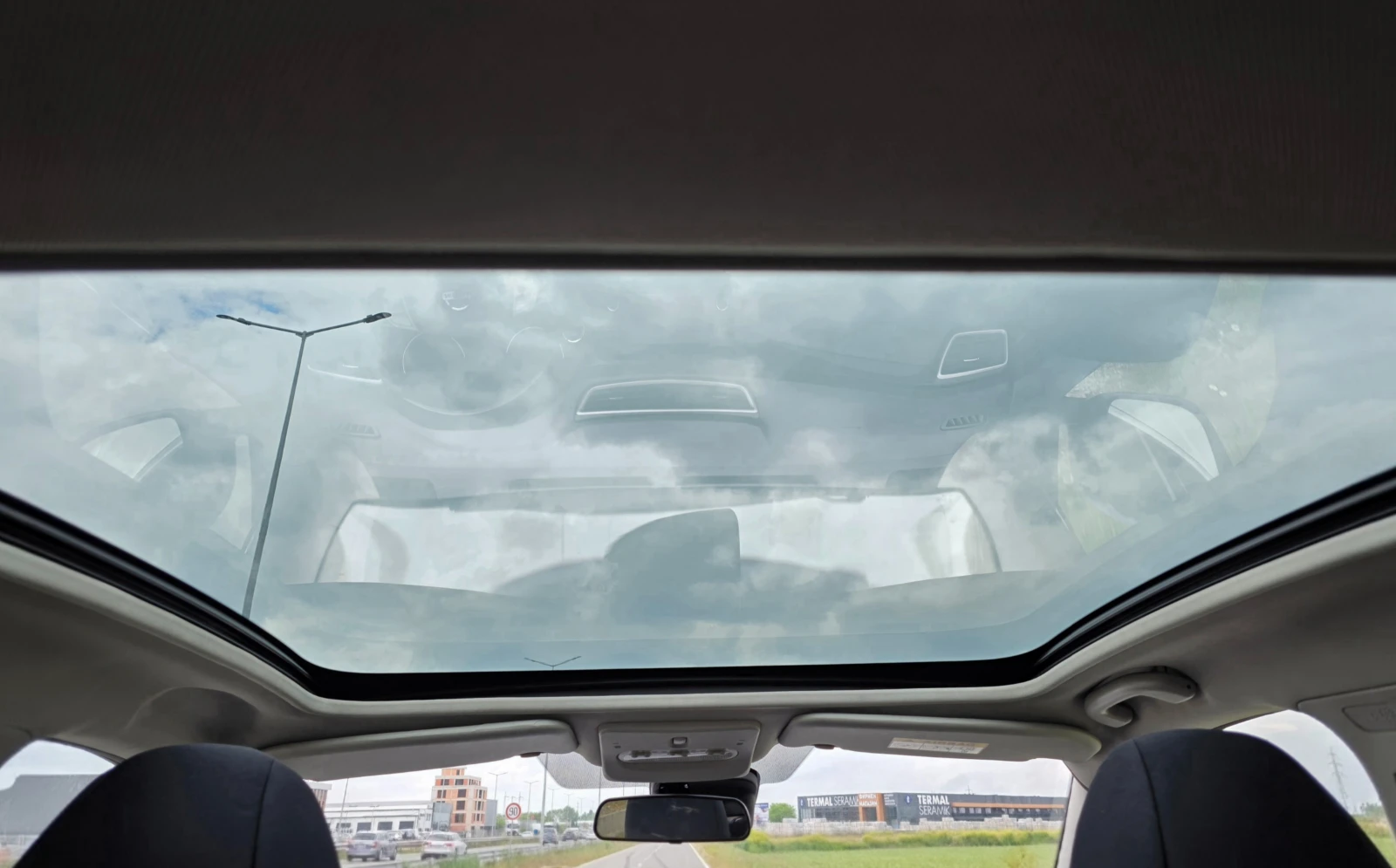 Nissan Qashqai 1.5dci 360KAMERA/PANORAMA/LED/KEYLESS, снимка 10 - Автомобили и джипове - 54493156