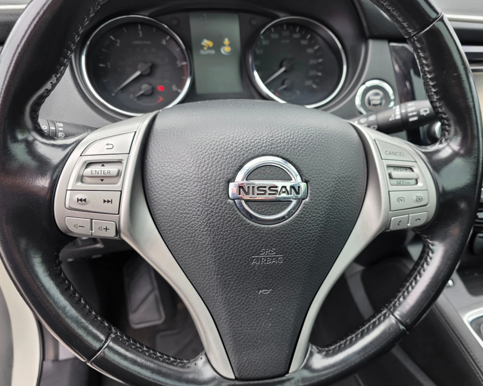 Nissan Qashqai 1.5dci 360KAMERA/PANORAMA/LED/KEYLESS, снимка 12 - Автомобили и джипове - 54493156
