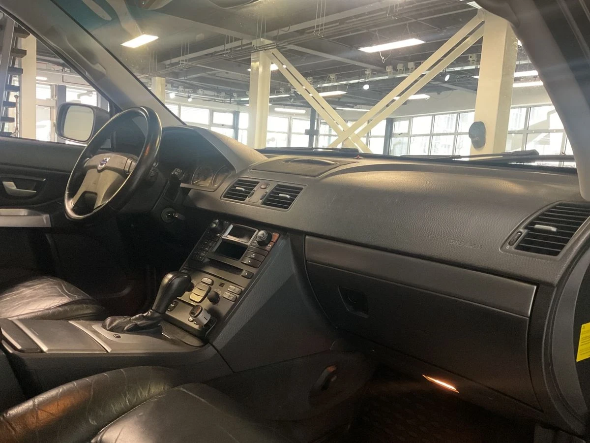 Volvo Xc90 4.4 V8 Summum AWD | 315 к.с. | LPG | Кожа, снимка 9 - Автомобили и джипове - 55226041