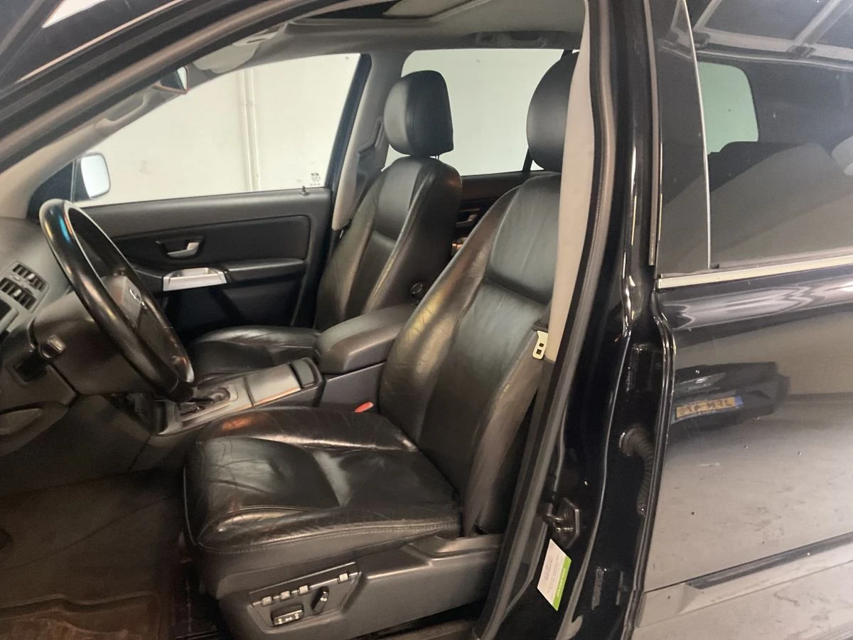 Volvo Xc90 4.4 V8 Summum AWD | 315 к.с. | LPG | Кожа, снимка 10 - Автомобили и джипове - 55226041