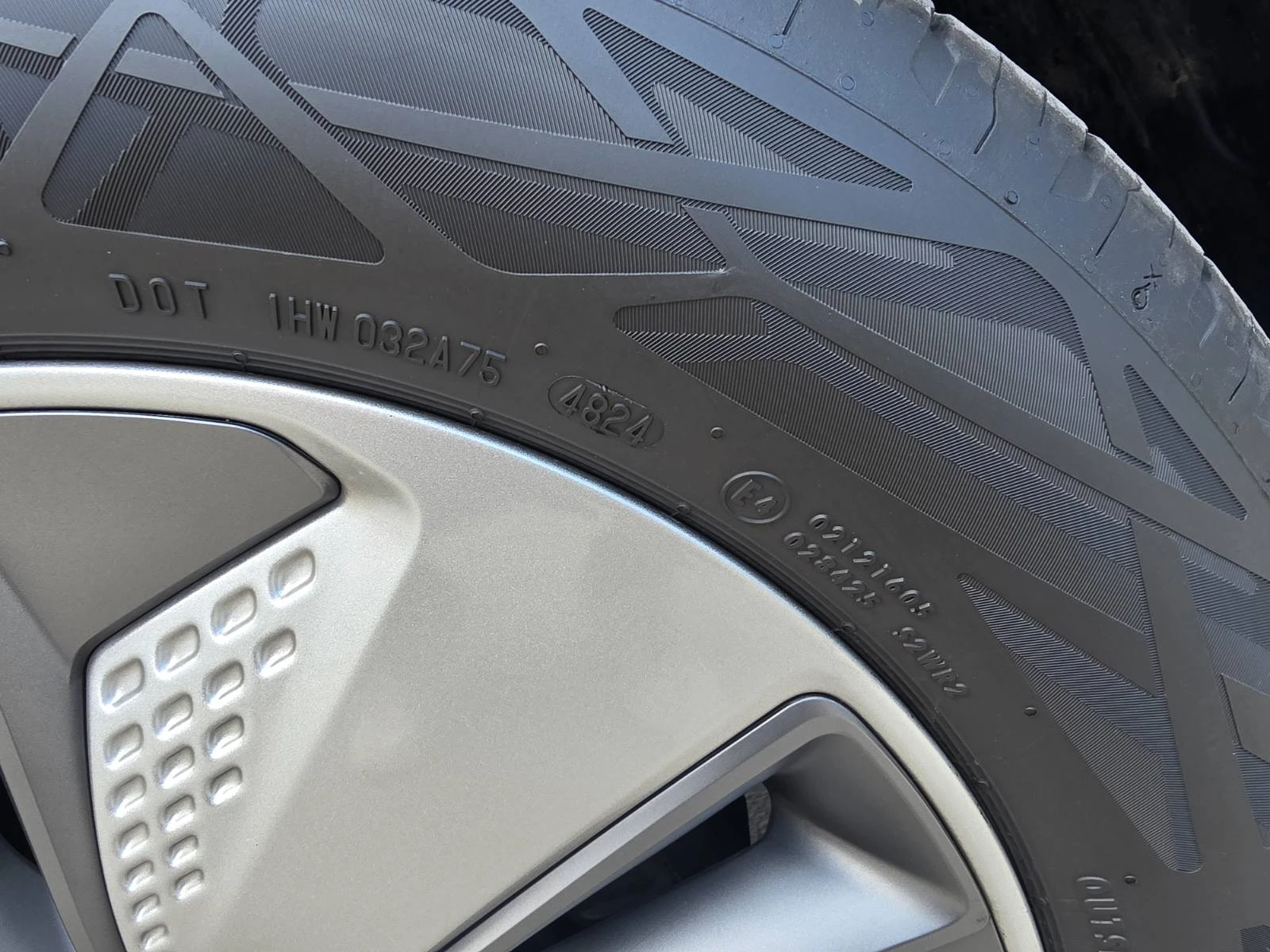 Hyundai Tucson 1, 6 GDI, снимка 14 - Автомобили и джипове - 55782131