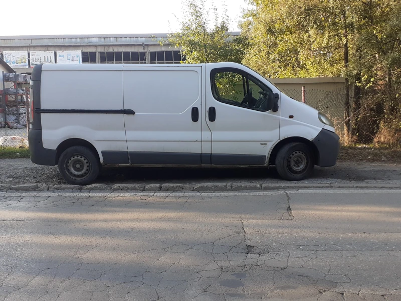 Opel Vivaro, снимка 3 - Бусове и автобуси - 52420362