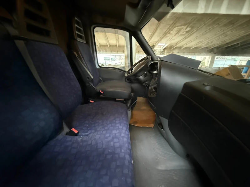 Iveco Daily, снимка 8 - Бусове и автобуси - 53143943
