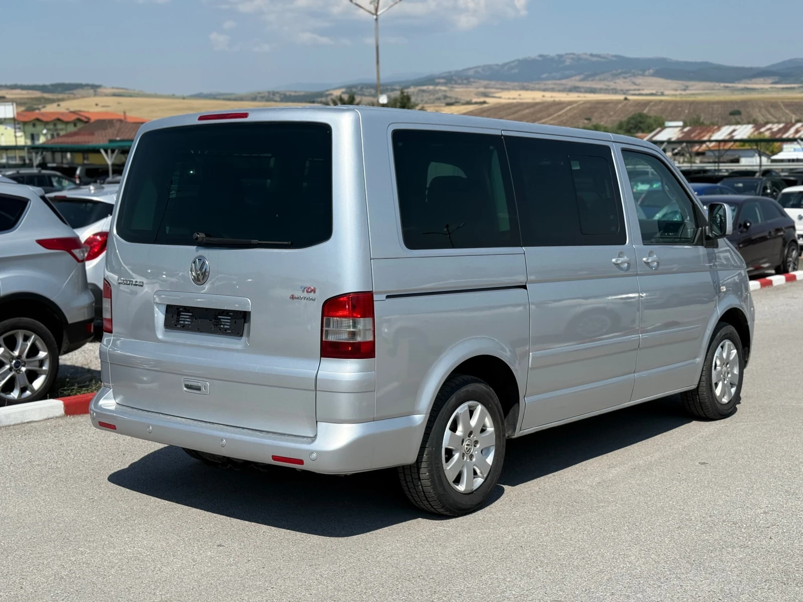VW Multivan 2.5 TDI 4 MOTION 7 МЕСТА - изображение 2