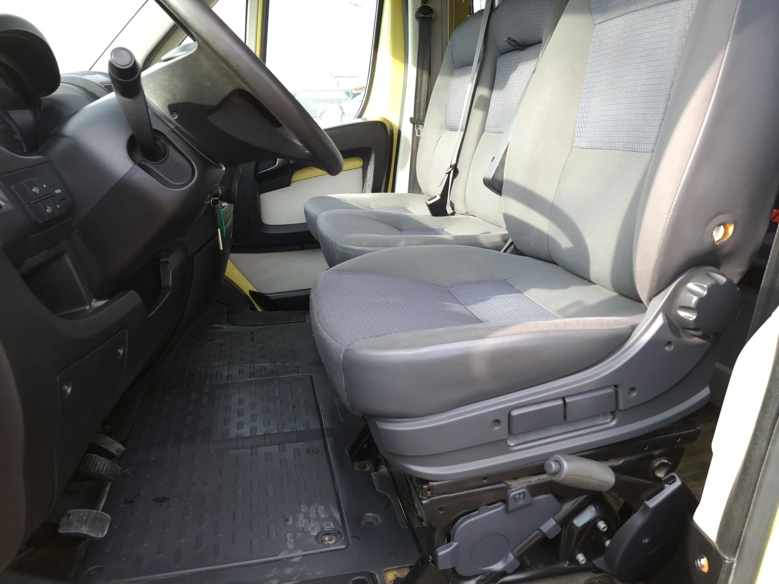Citroen Jumper 2.2 HDI - изображение 10