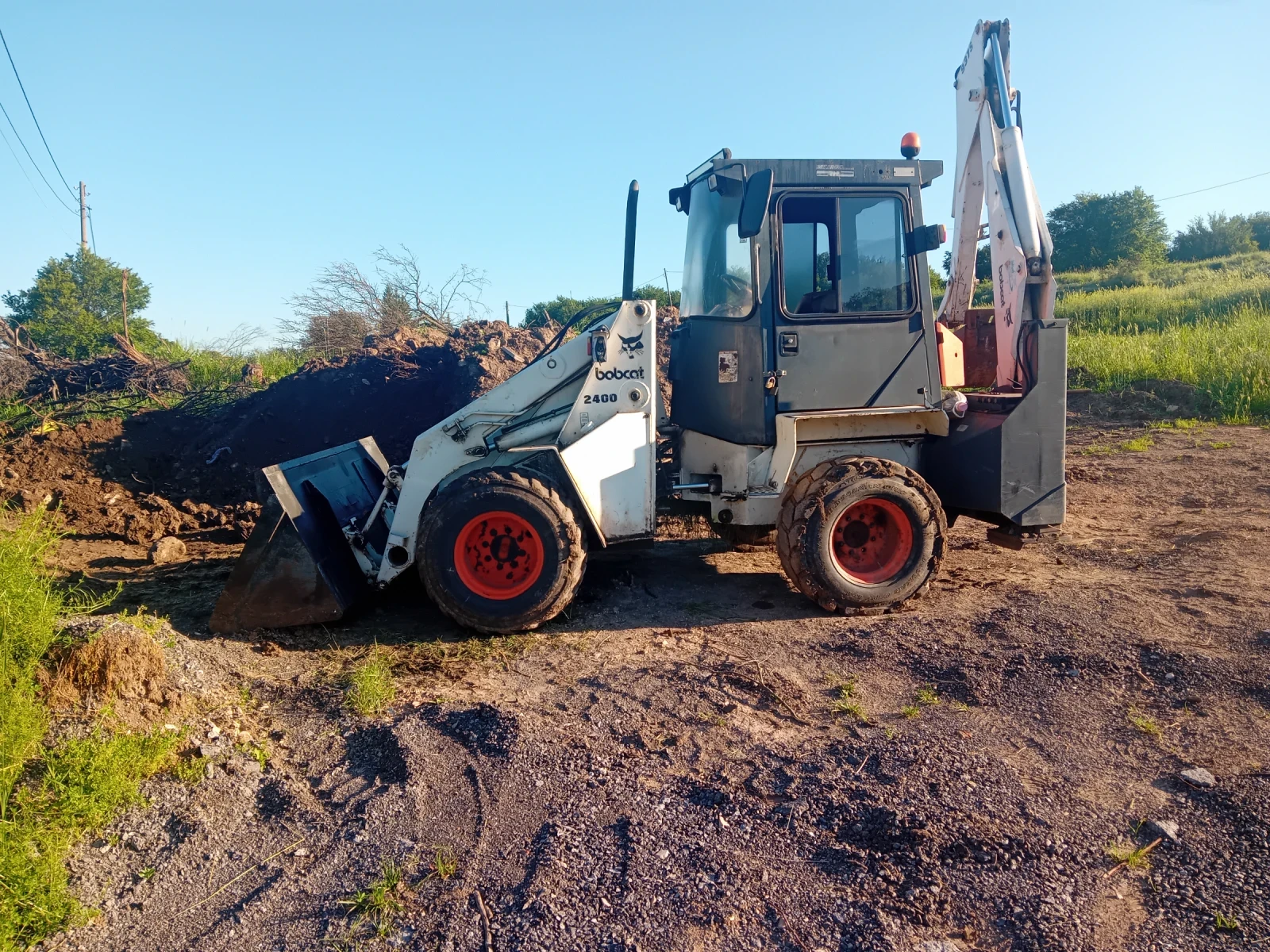 Багер Bobcat TL 2400