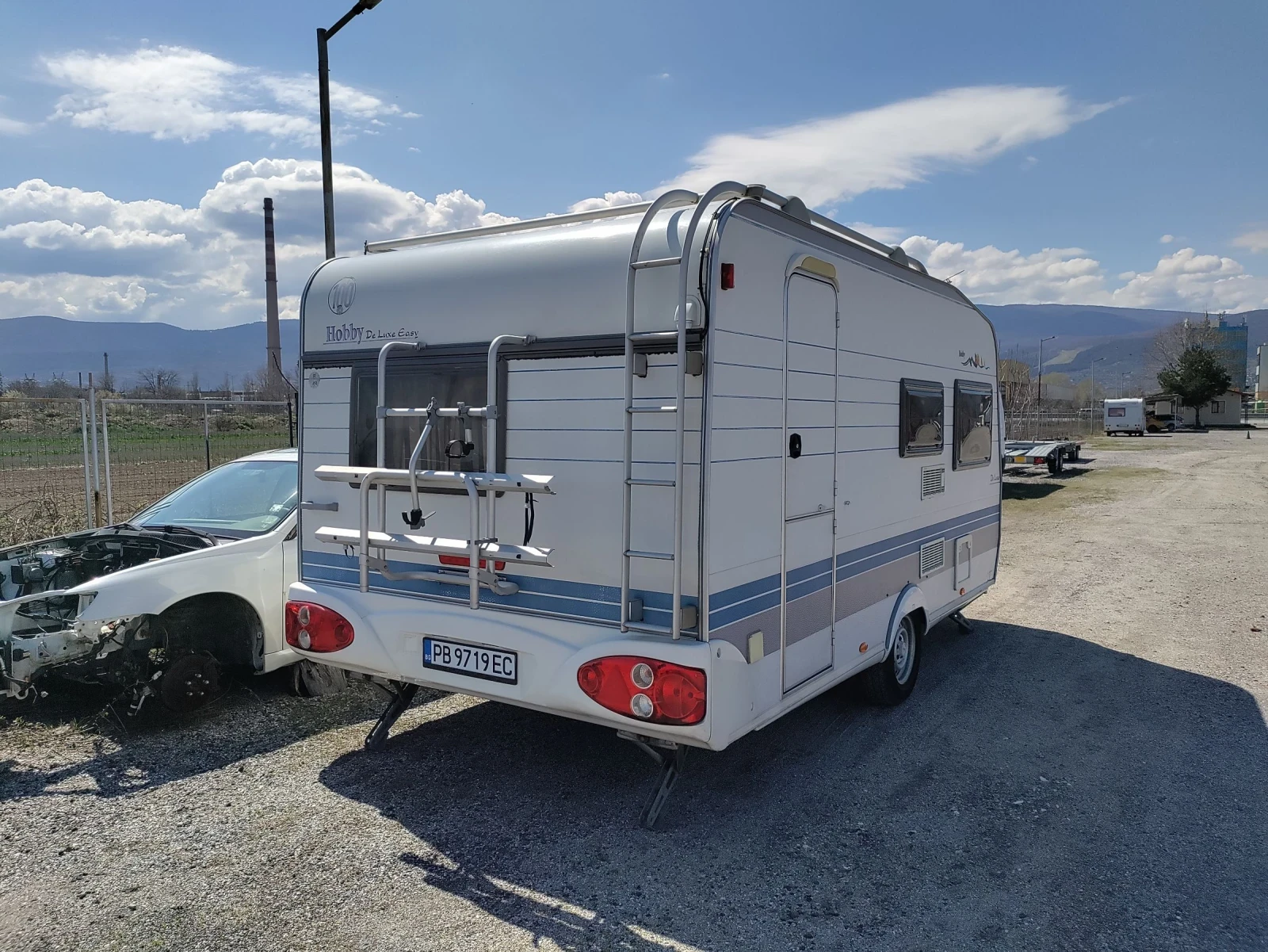 Каравана Hobby DeLuxe 440 Бойлер Душ Форселт Соларна Система, снимка 5 - Каравани и кемпери - 54097450