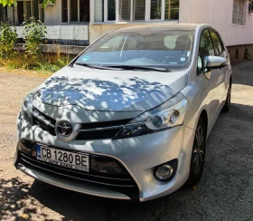 Обява за продажба на Toyota Verso 2.0 D4D 6MT Skyview 6+ 1 места ~13 400 лв. - изображение 1
