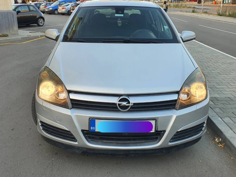 Opel Astra 1.7 cdti  ТОП състояние, снимка 2 - Автомобили и джипове - 38538638