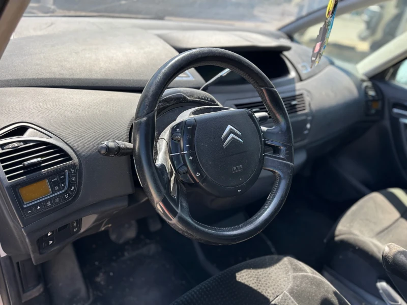 Citroen C4 Picasso 2, 0 БЕНЗИН И ДИЗЕЛ, снимка 14 - Автомобили и джипове - 41946888