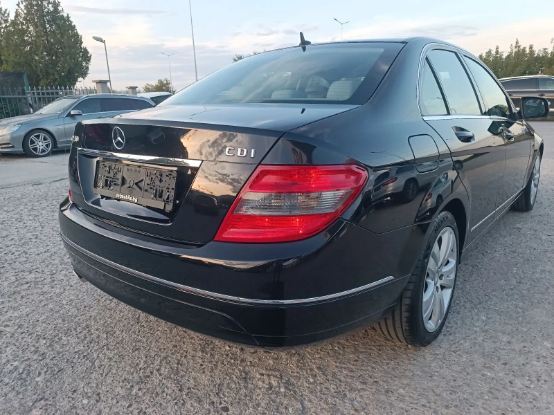 Mercedes-Benz C 220 AVANTGARDE 646 FULL SERVICE NEW !!!, снимка 4 - Автомобили и джипове - 47358948