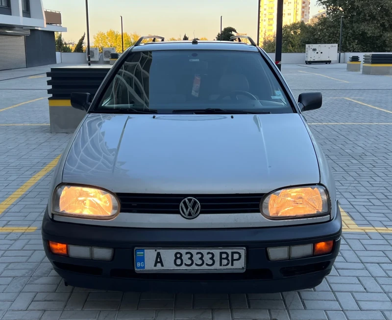 VW Golf 1.9 TDl 90 к.с, снимка 3 - Автомобили и джипове - 47540033