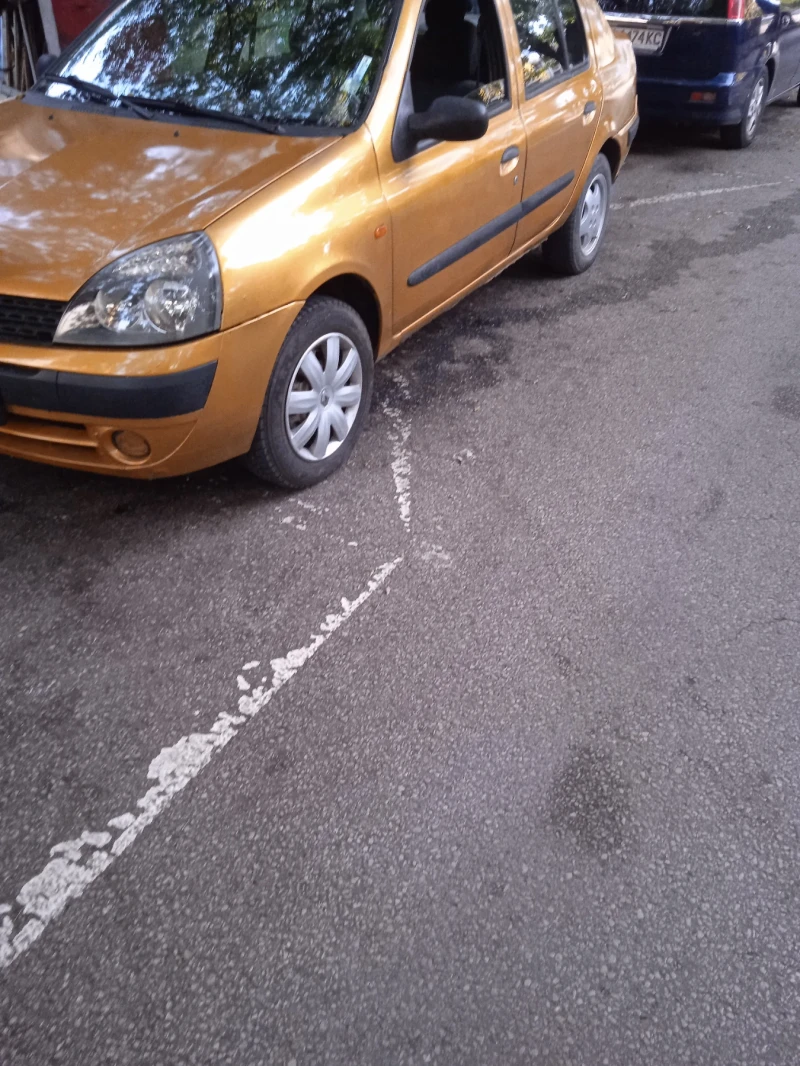 Renault Clio, снимка 1 - Автомобили и джипове - 48313028