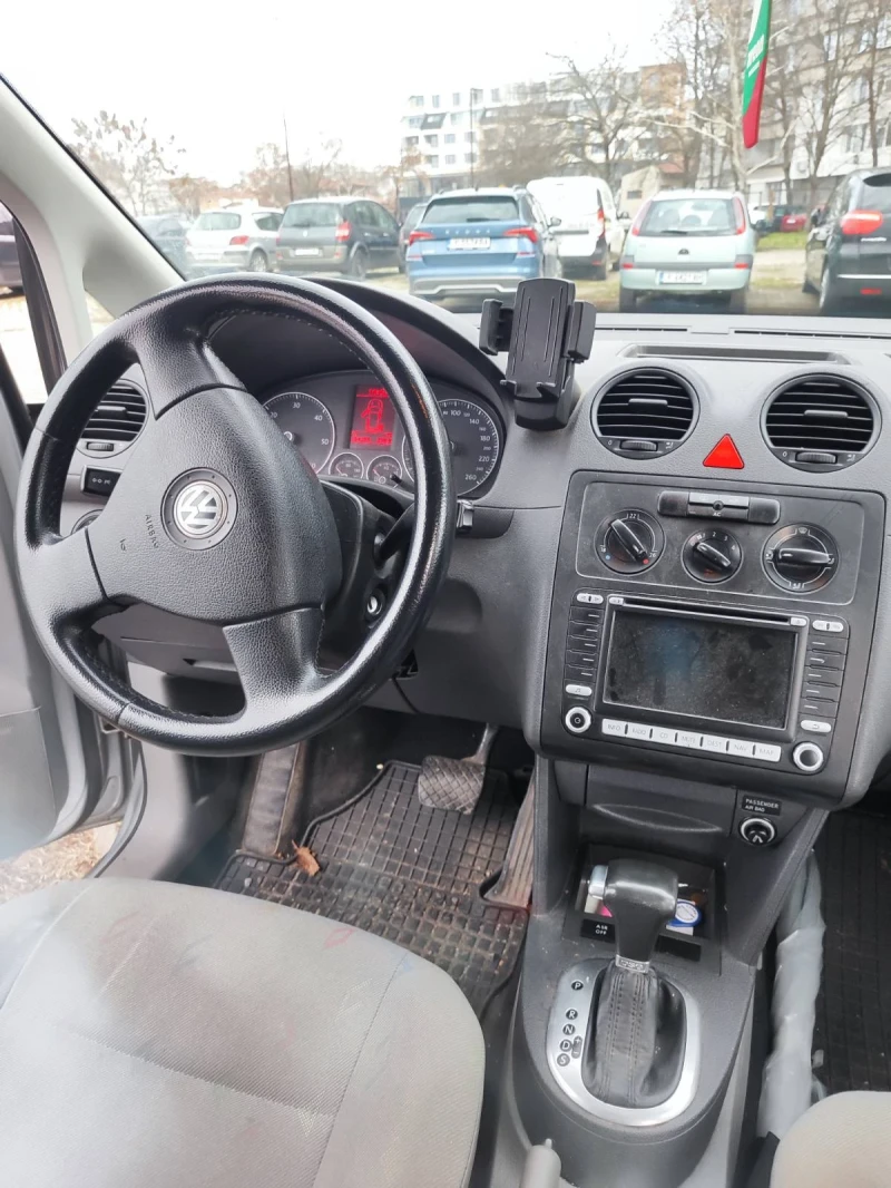 VW Caddy 7 местна, автоматик, къса база, снимка 3 - Автомобили и джипове - 48355370