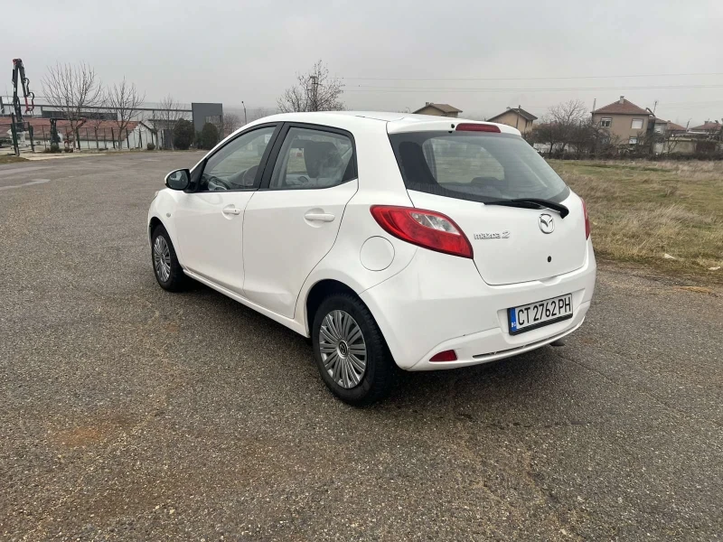 Mazda 2 1.4 дизел, снимка 3 - Автомобили и джипове - 48929466