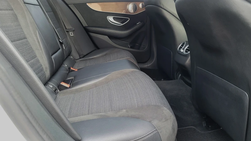 Mercedes-Benz C 250 179хкм-AMG-9g-Distr-Keyless-Germany-Пълна история!, снимка 9 - Автомобили и джипове - 50671374