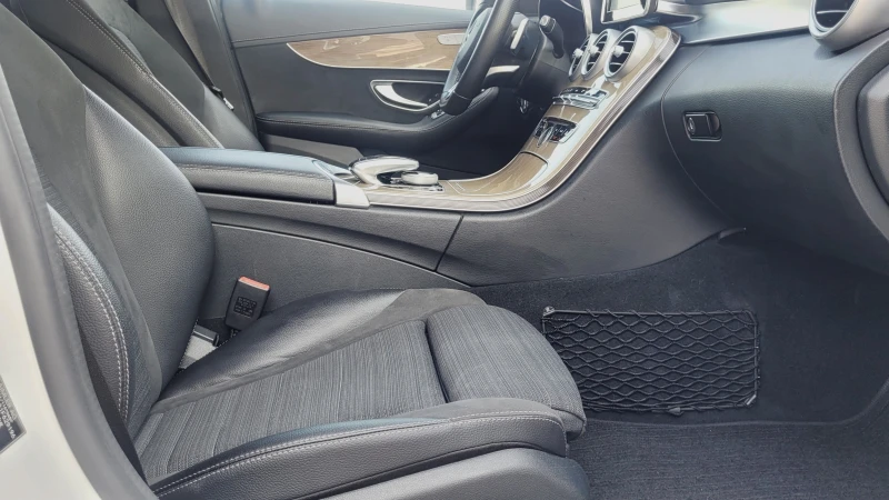 Mercedes-Benz C 250 179хкм-AMG-9g-Distr-Keyless-Germany-Пълна история!, снимка 8 - Автомобили и джипове - 50671374