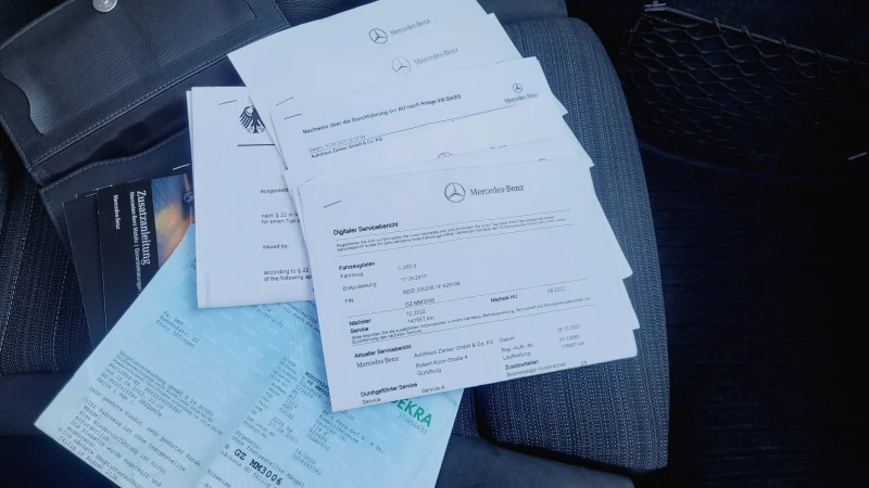 Mercedes-Benz C 250 179хкм-AMG-9g-Distr-Keyless-Germany-Пълна история!, снимка 13 - Автомобили и джипове - 50671374