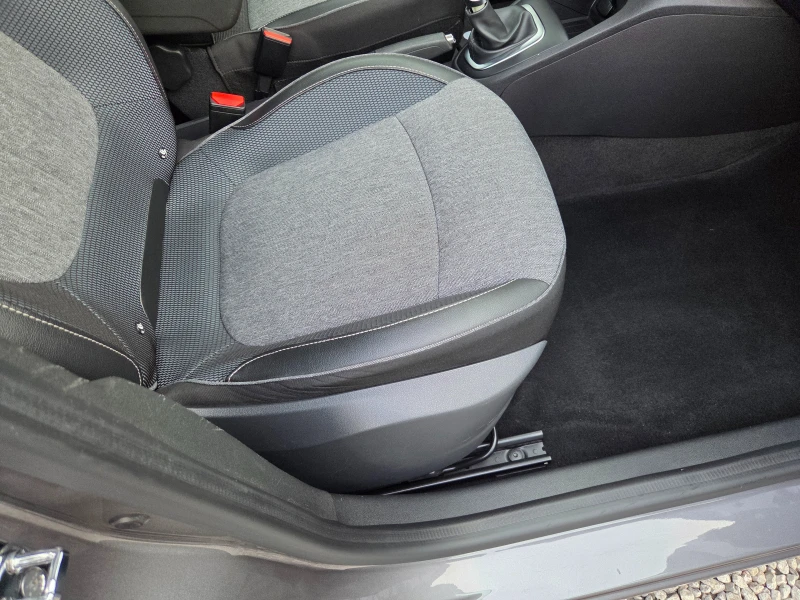 Renault Captur 1.5DCI FACE, снимка 9 - Автомобили и джипове - 52237737