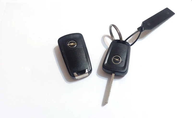 Opel Meriva, снимка 15 - Автомобили и джипове - 52597398