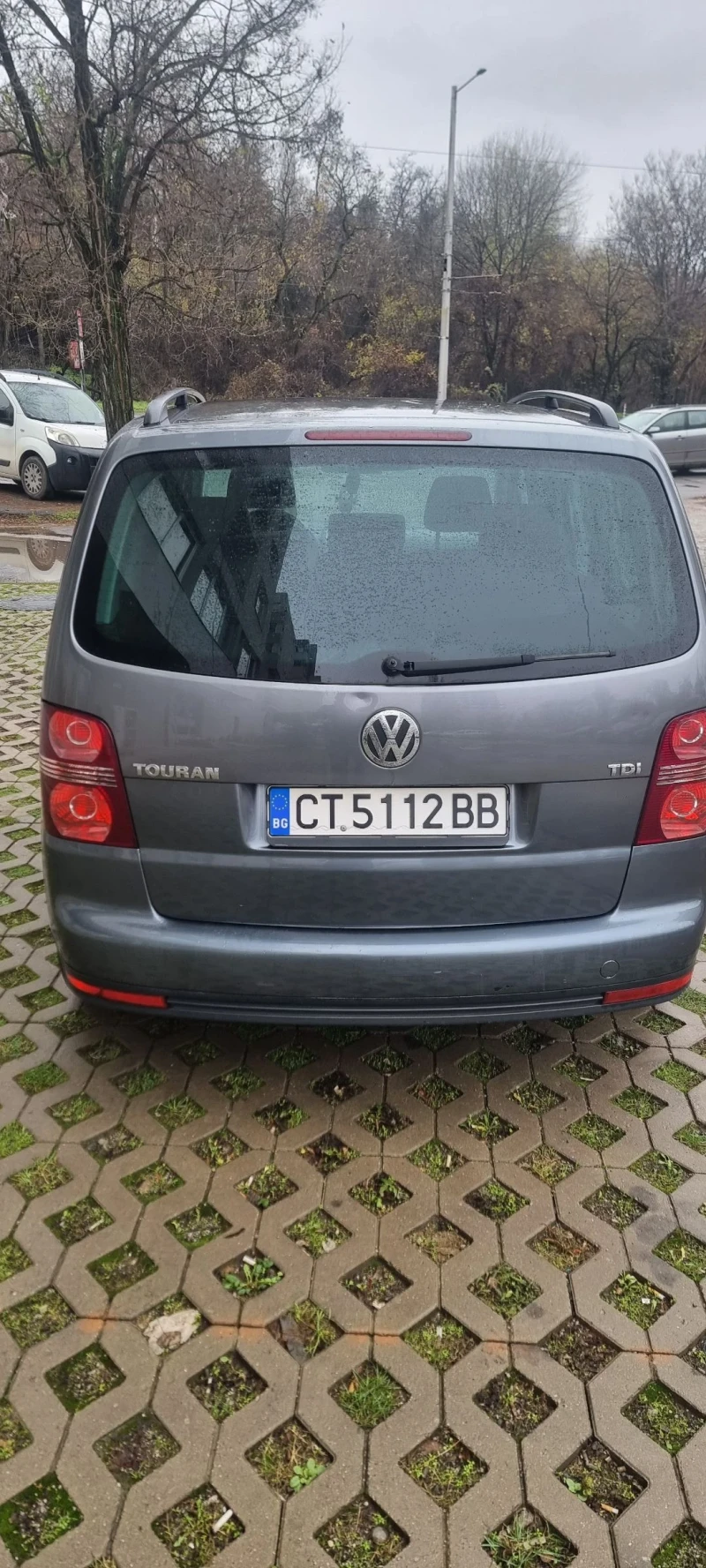 VW Touran, снимка 4 - Автомобили и джипове - 52670513