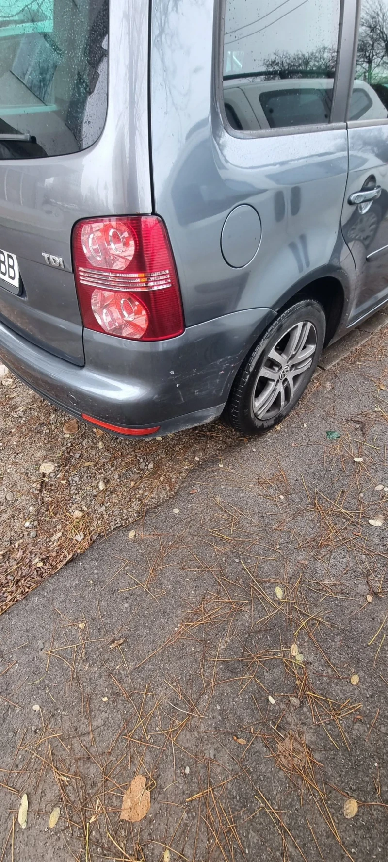 VW Touran, снимка 9 - Автомобили и джипове - 52670513