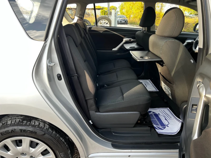 Toyota Verso 1.8i 6-speed EURO-5 CAMERA/NAVI, снимка 12 - Автомобили и джипове - 52854503
