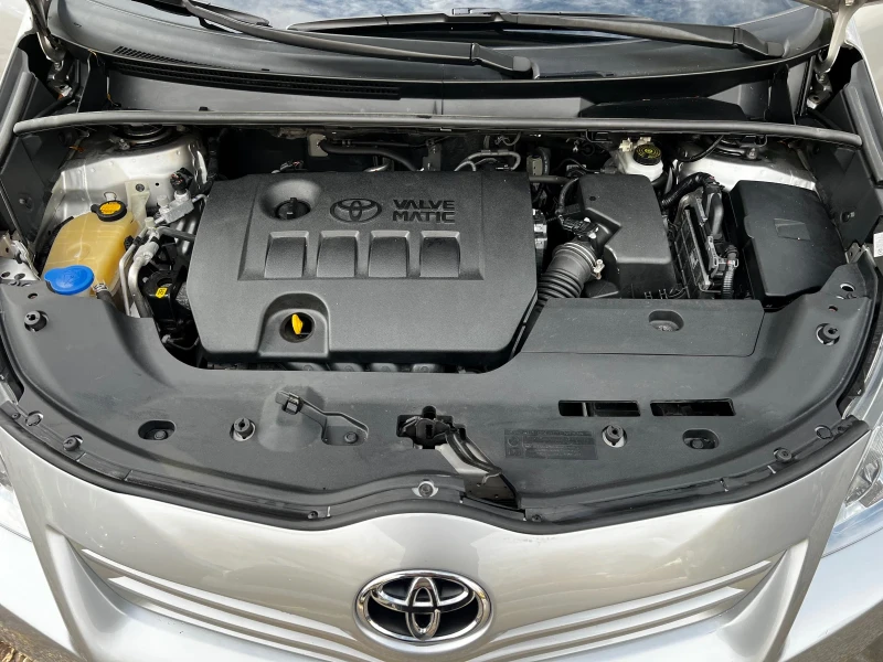 Toyota Verso 1.8i 6-speed EURO-5 CAMERA/NAVI, снимка 16 - Автомобили и джипове - 52854503