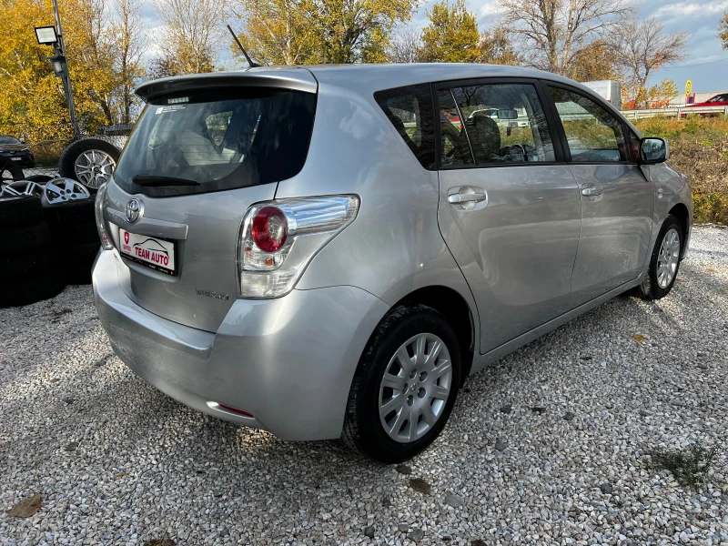 Toyota Verso 1.8i 6-speed EURO-5 CAMERA/NAVI, снимка 5 - Автомобили и джипове - 52854503