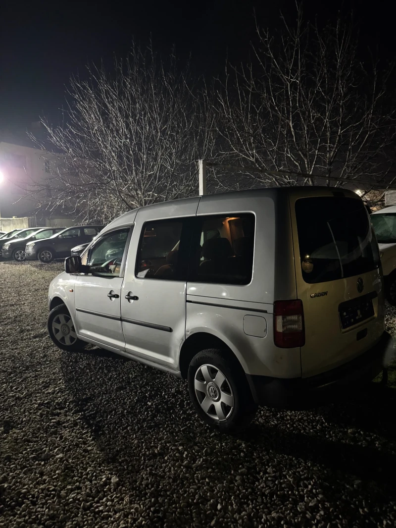 VW Caddy, снимка 5 - Автомобили и джипове - 52919159
