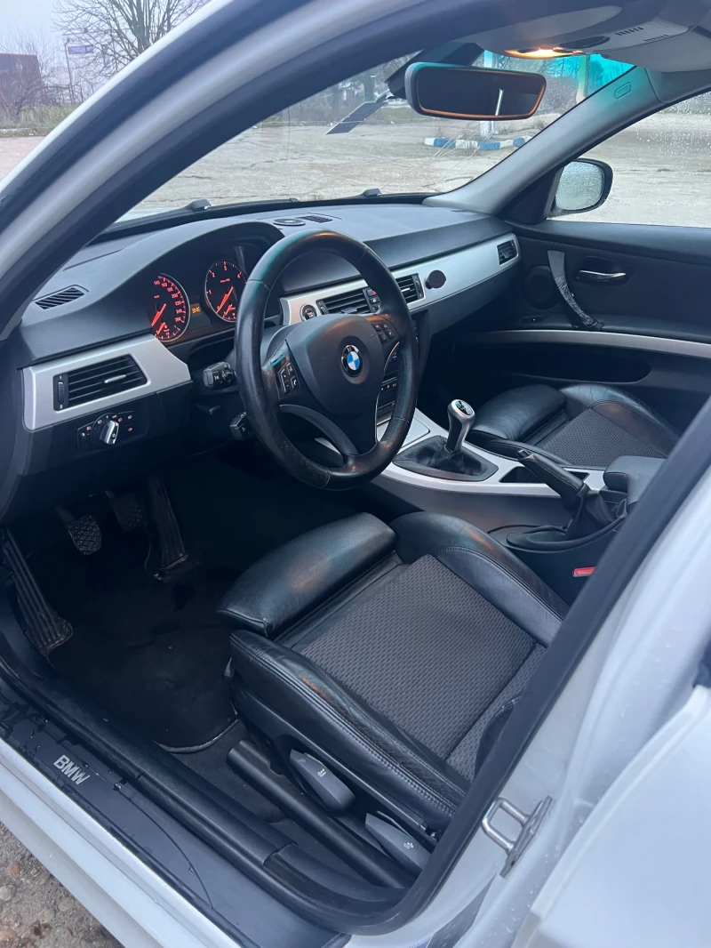 BMW 320, снимка 7 - Автомобили и джипове - 52975620