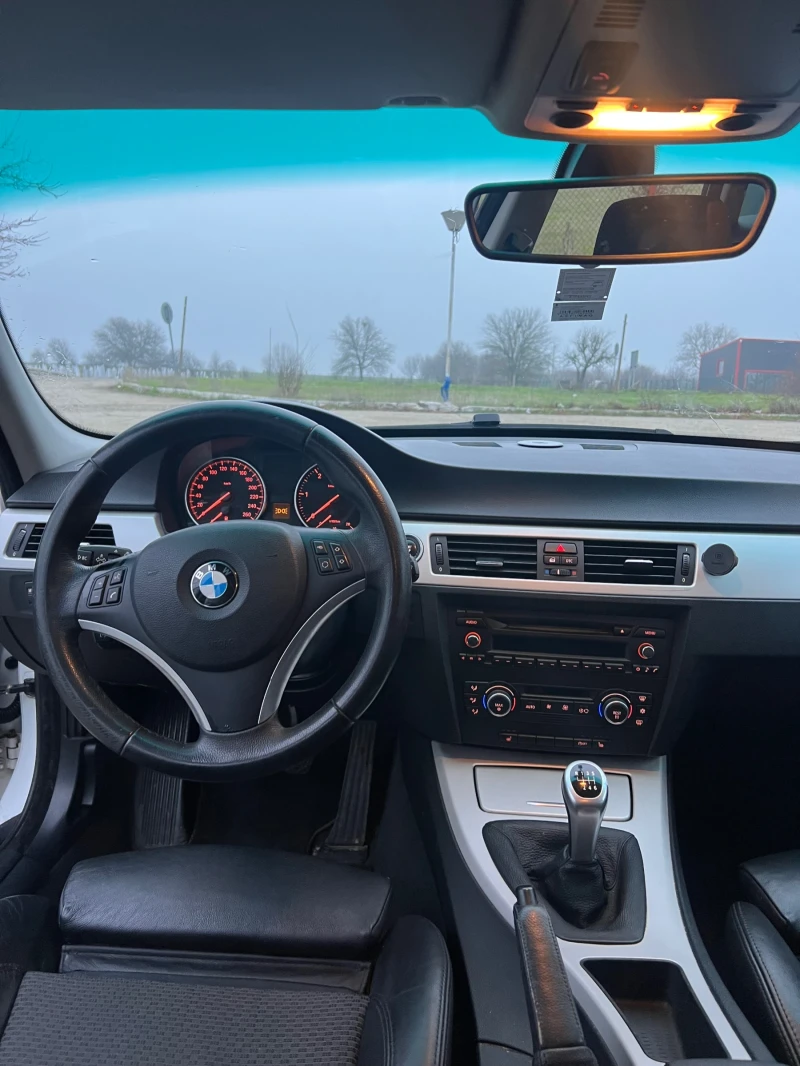 BMW 320, снимка 9 - Автомобили и джипове - 52975620
