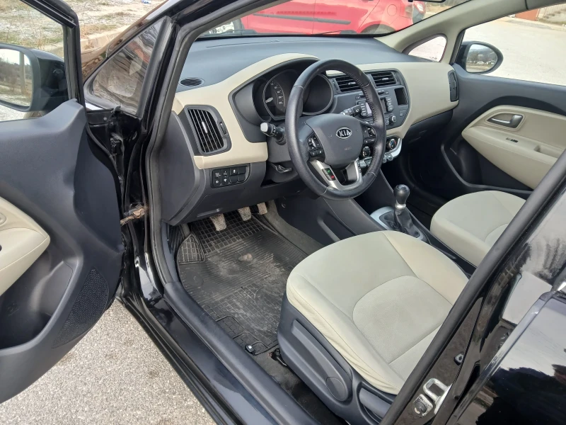Kia Rio, снимка 15 - Автомобили и джипове - 53174321