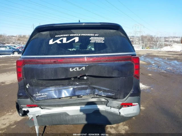 Kia Carnival MPV LXS - изображение 5