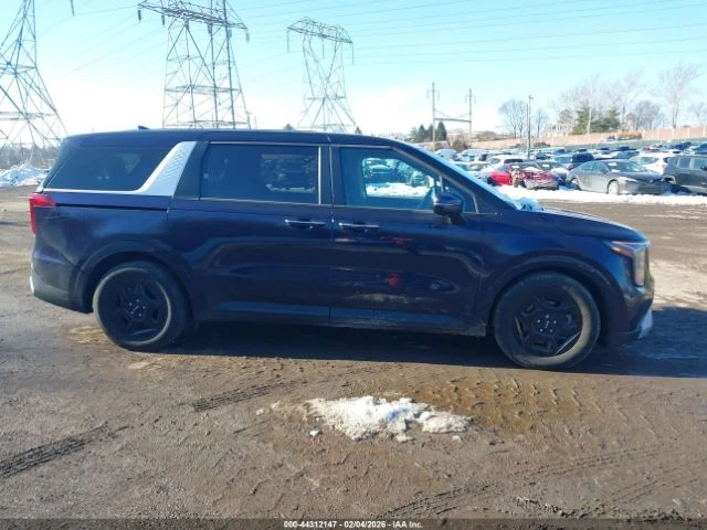 Kia Carnival MPV LXS, снимка 15 - Автомобили и джипове - 53464436