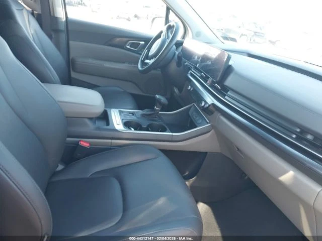 Kia Carnival MPV LXS - изображение 7