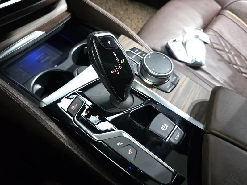BMW 520 520d M Sport Package Plus| 190к.с., снимка 9 - Автомобили и джипове - 55804028