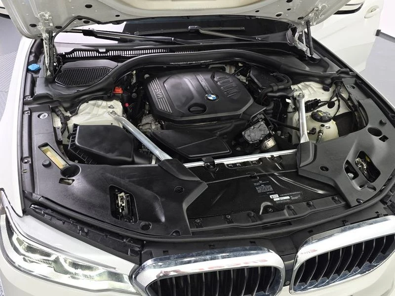 BMW 520 520d M Sport Package Plus| 190к.с., снимка 6 - Автомобили и джипове - 55804028