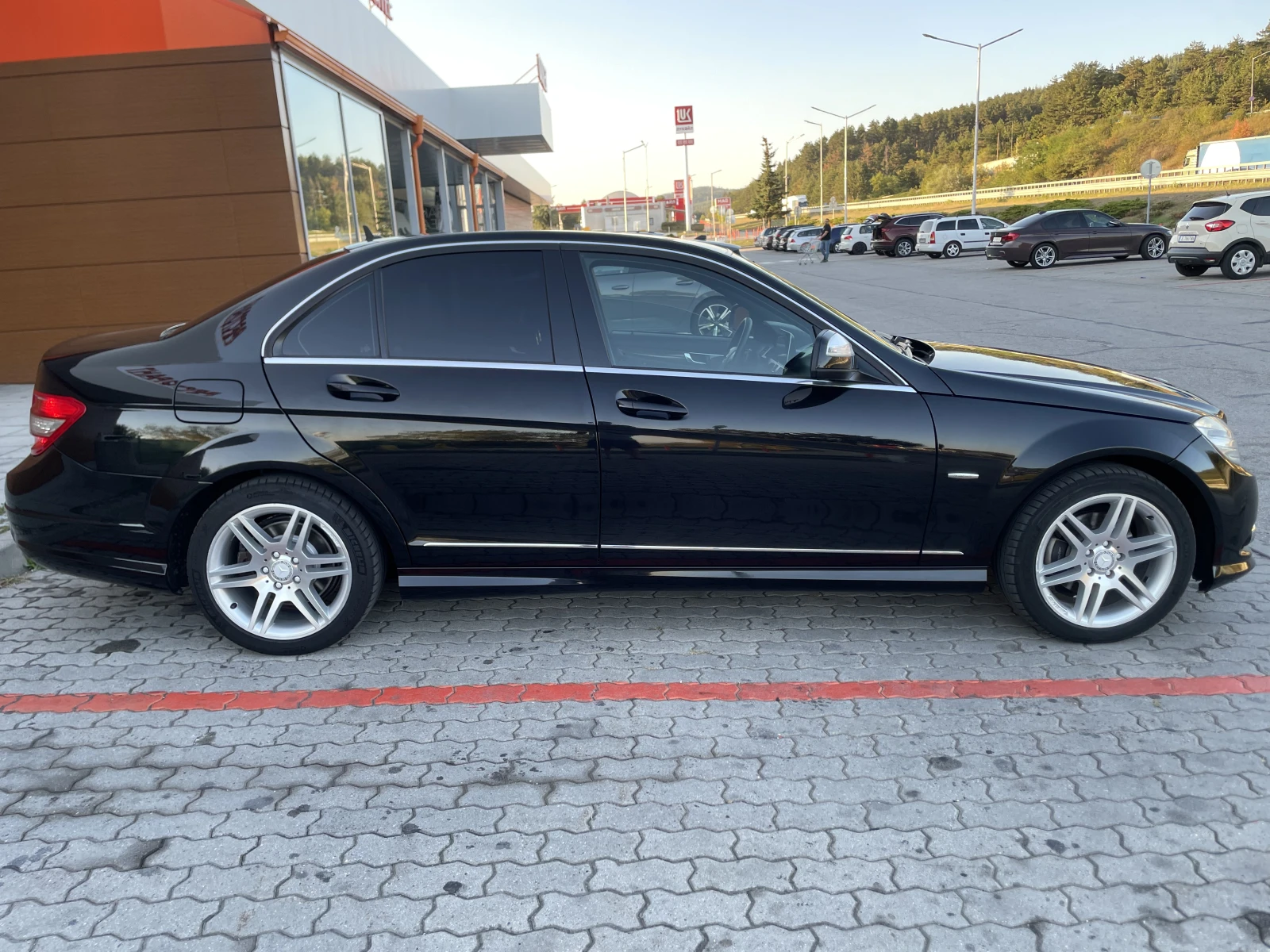 Mercedes-Benz C 220 C220 AMG - изображение 4