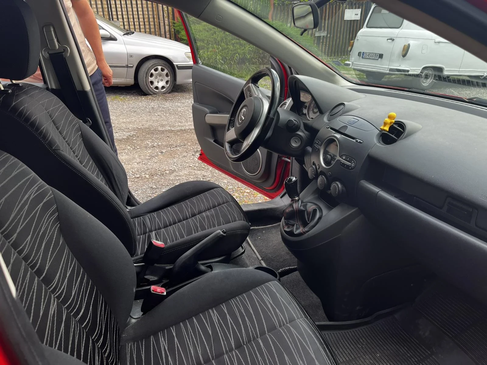 Mazda 2  - изображение 5