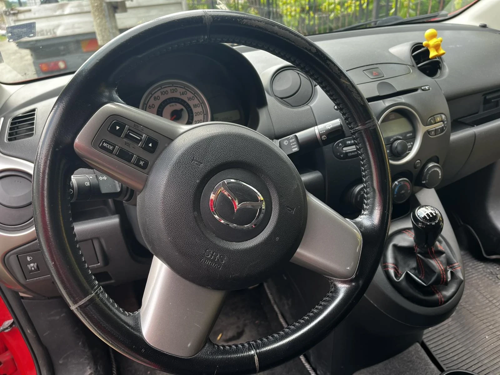Mazda 2  - изображение 9