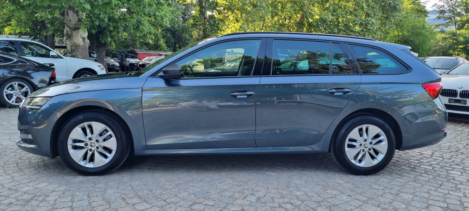 Skoda Octavia 2.0 TDI * АВТОМАТИК* * 4х4* * KEYLESS* * ШВЕЙЦАРИЯ - изображение 8
