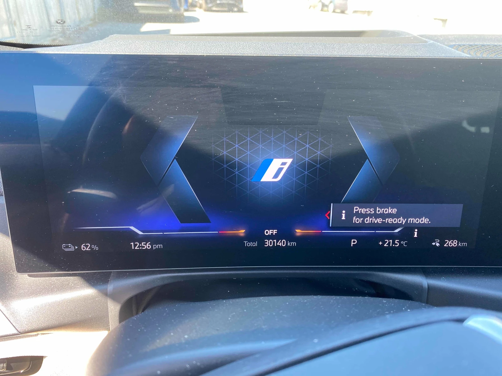 BMW i4 eDRIVE40 CARFAX * * АВТО КРЕДИТ * *  - изображение 8