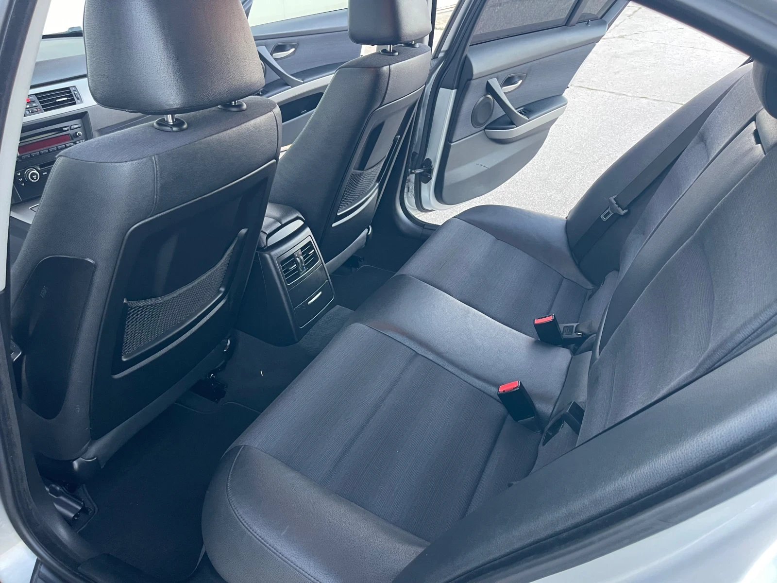 BMW 330 D 231к.с ЗАДНО - изображение 10