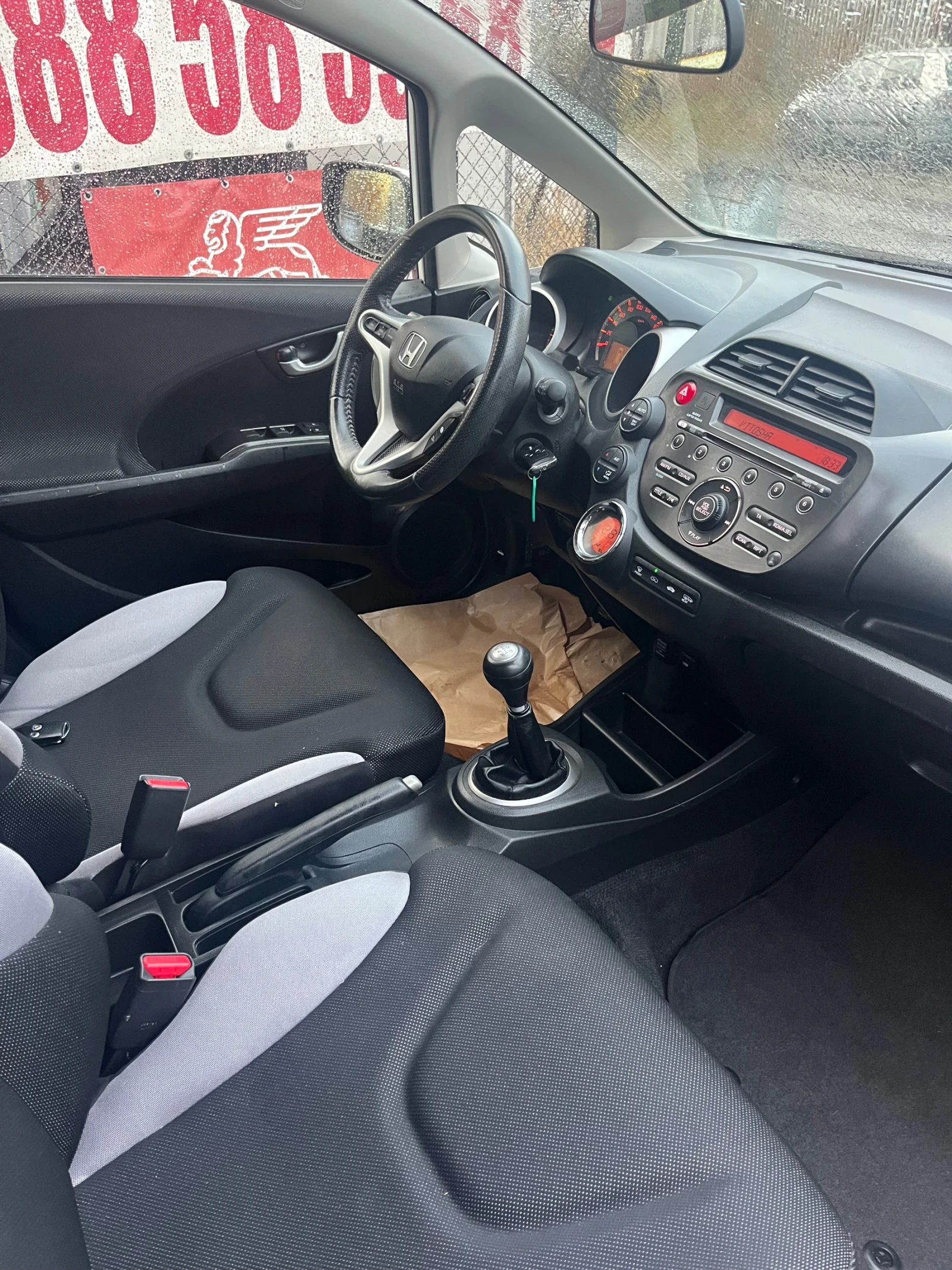 Honda Jazz 1.4 SI - SWISS - изображение 10