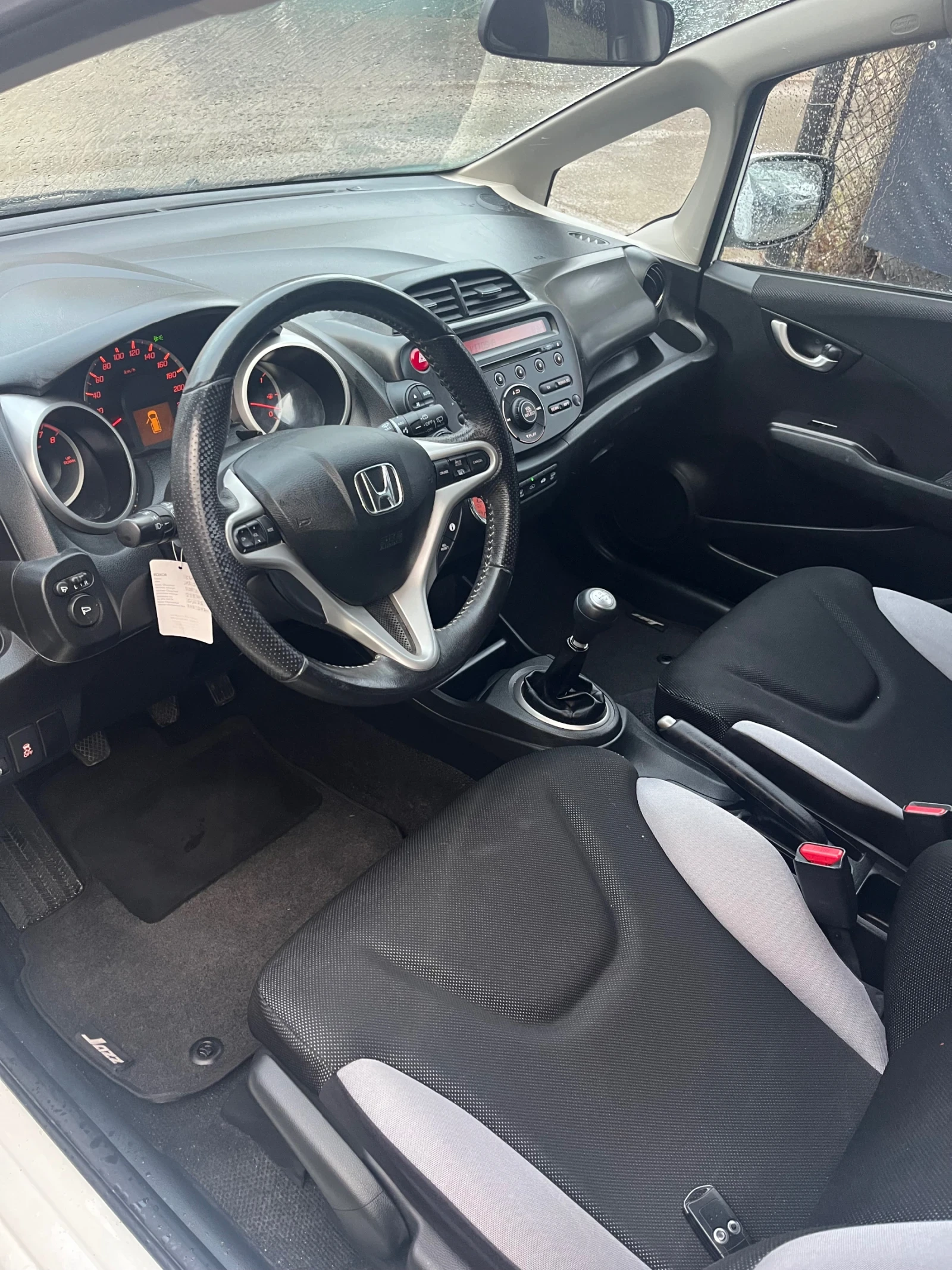 Honda Jazz 1.4 SI - SWISS - изображение 7