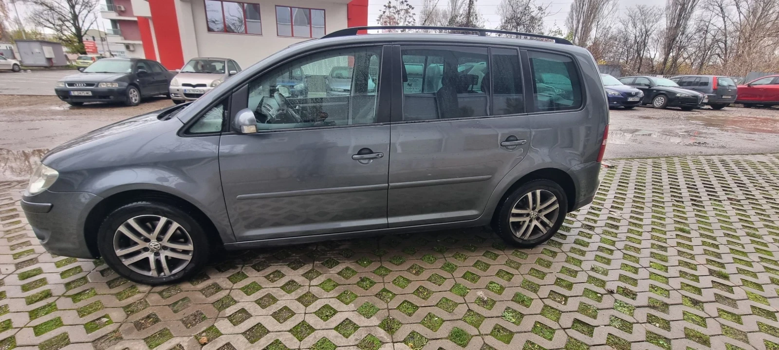 VW Touran  - изображение 2