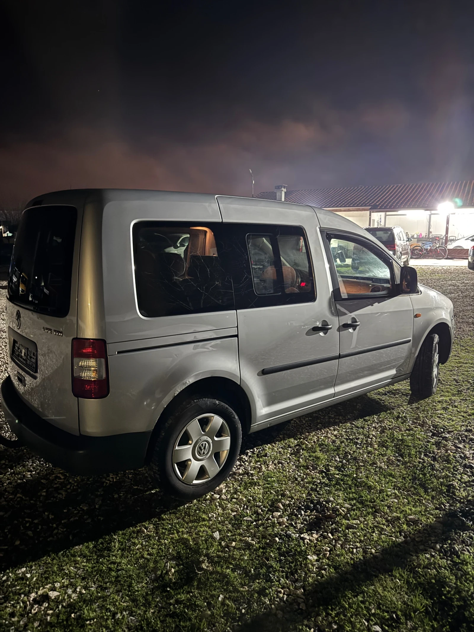 VW Caddy  - изображение 3