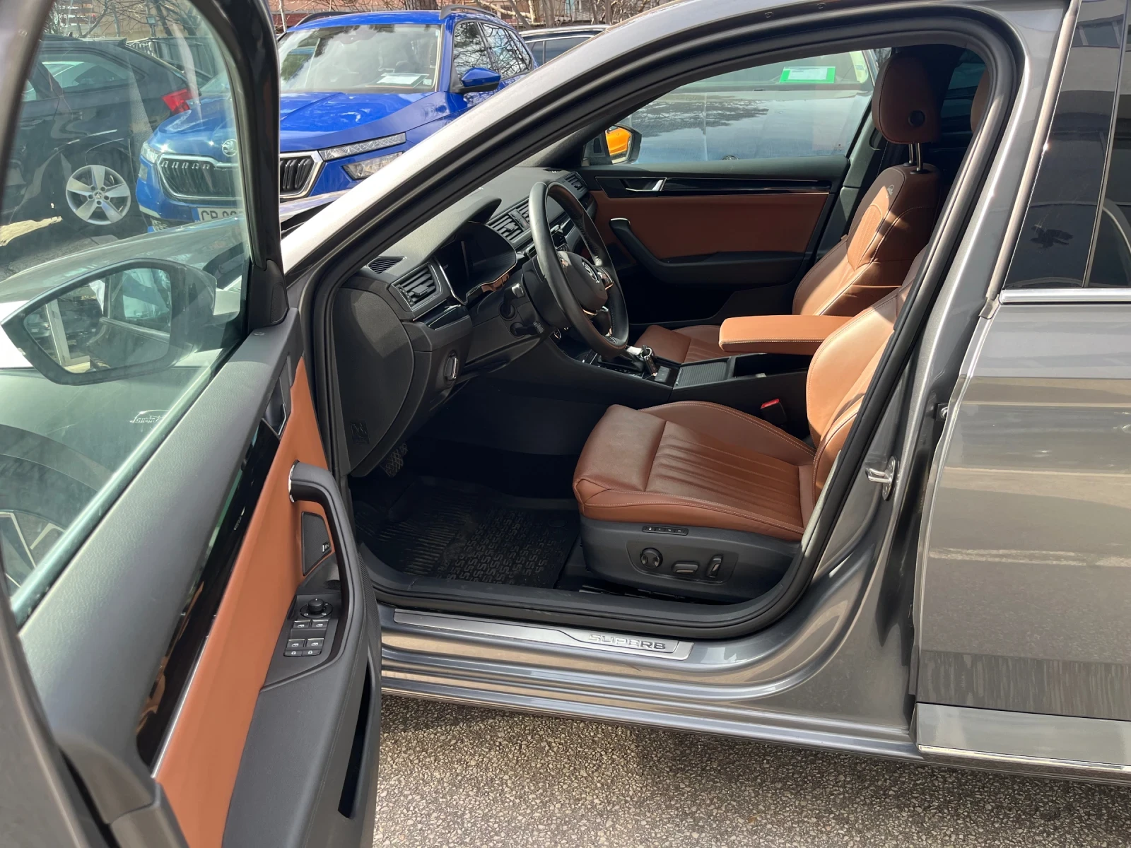 Skoda Superb 2.0TDI 7DSG 4X4, снимка 7 - Автомобили и джипове - 53782848